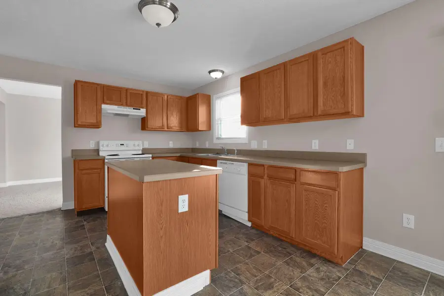 803 Cedar Run Drive, Blacklick, OH 43004 - Image #3