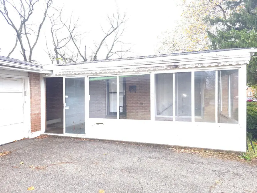 1564 Smith Road, Columbus, OH 43207 - Image #3