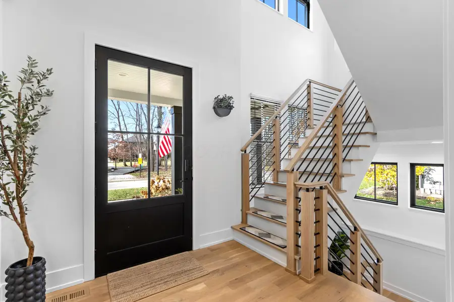 5703 Evans Farm Drive, Lewis Center, OH 43035 - Image #3