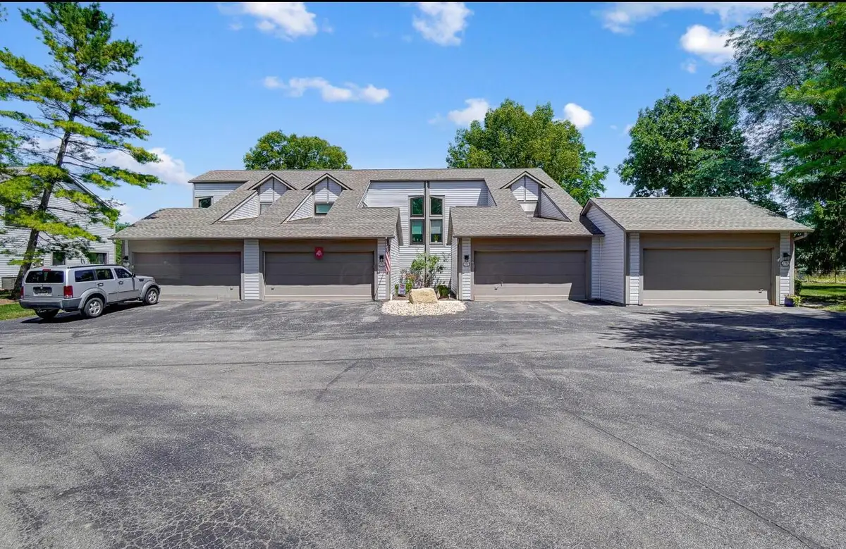 2721 Woodland Trail Drive, Columbus, OH 43231 - Image #1