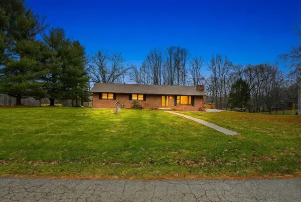 9335 Scenic Drive, Nashport, OH 43830