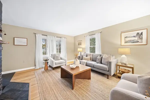 98 Blenheim Road, Columbus, OH 43214