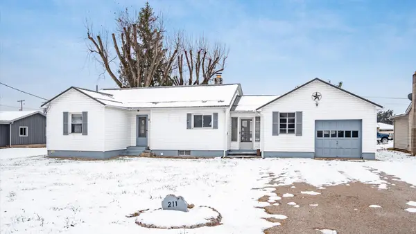 211 W 4th Street, Frazeysburg, OH 43822