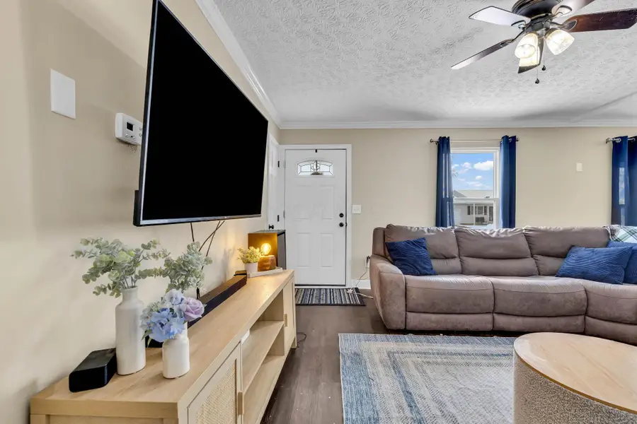 6608 Cedar Court W, Galloway, OH 43119 - Image #3