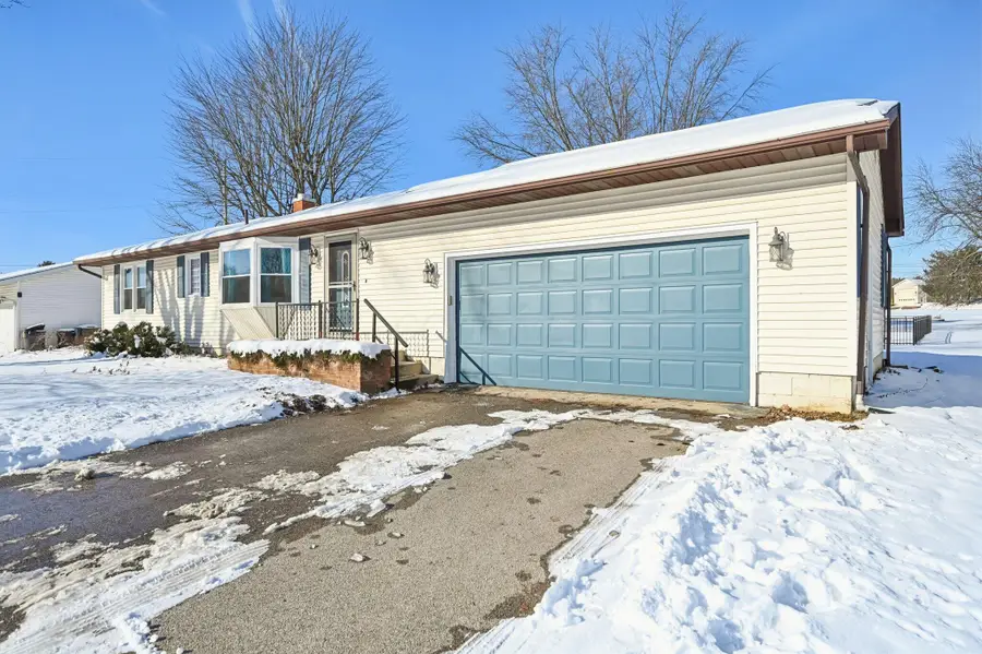 210 Meadow Drive, Circleville, OH 43113 - Image #2