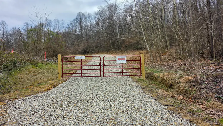 7905 Scenic Rd Se, Corning, OH 43730 - Image #2