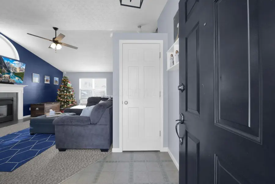 207 Aaron Court, Delaware, OH 43015 - Image #2