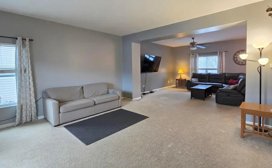 7860 Headwater Drive, Blacklick, OH 43004 - Image #3