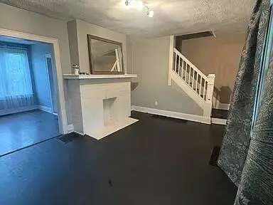 513 E Jenkins Avenue, Columbus, OH 43207 - Image #2