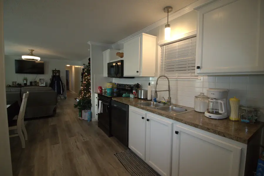 53 Locust Court, London, OH 43140 - Image #3