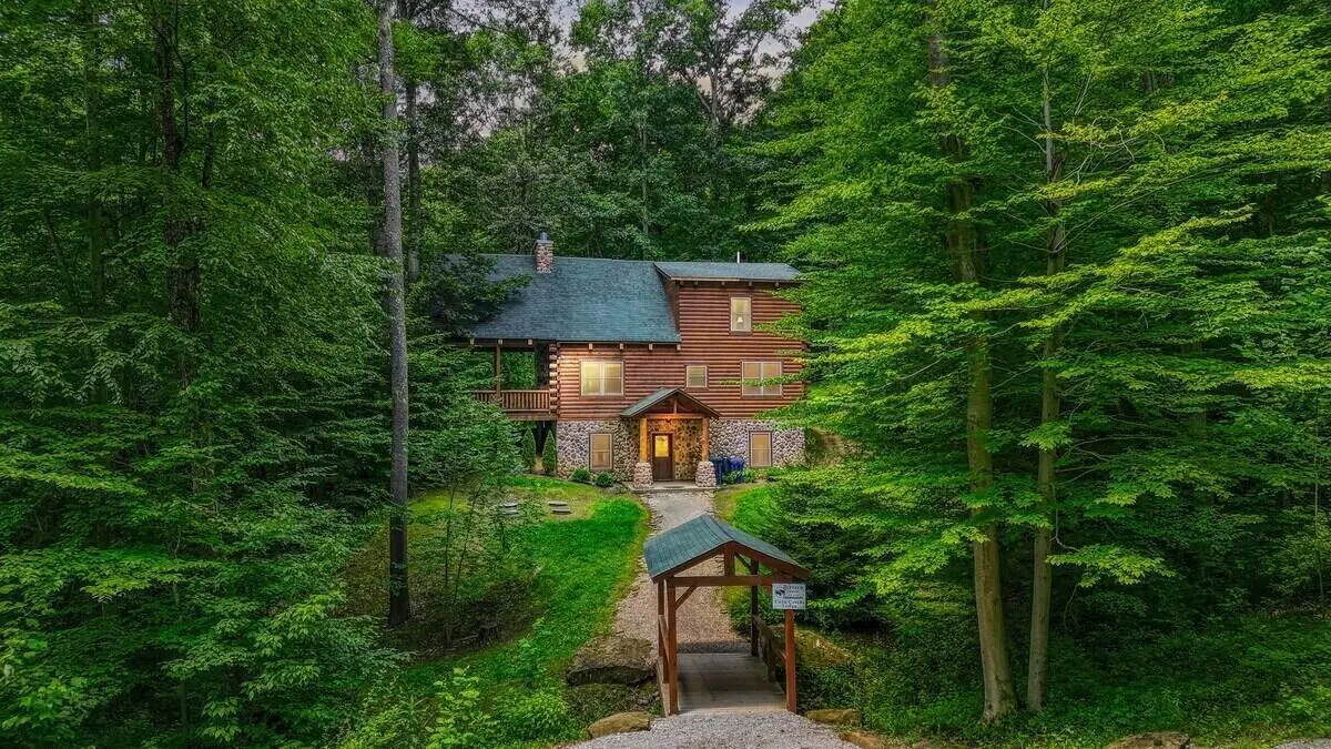 9733 Larimer Road, Logan, OH 43138 - Image #1