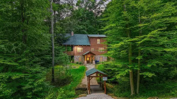 9733 Larimer Road, Logan, OH 43138