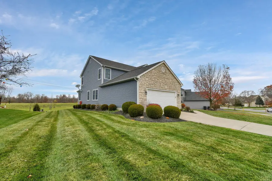 2625 Abbey Knoll Drive, Lewis Center, OH 43035 - Image #3