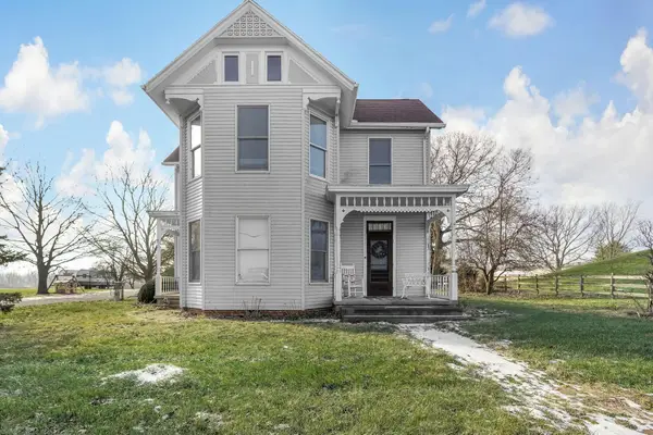 4124 County Road, Frankfort, OH 45628