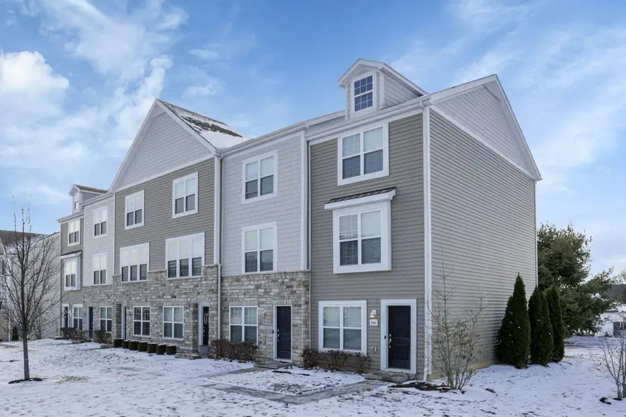 232 Autumn Ridge Circle, Pickerington, OH 43147 - Image #3