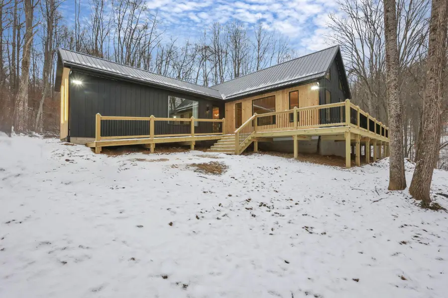 18732 Thad Hall Road, Laurelville, OH 43135 - Image #3