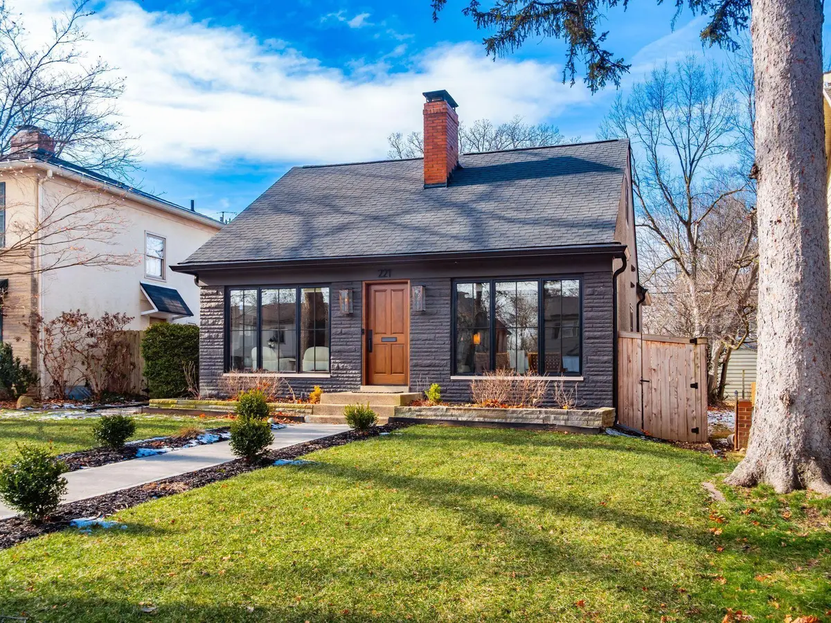 221 S Roosevelt Avenue, Bexley, OH 43209 - Image #1