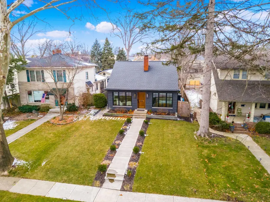 221 S Roosevelt Avenue, Bexley, OH 43209 - Image #2