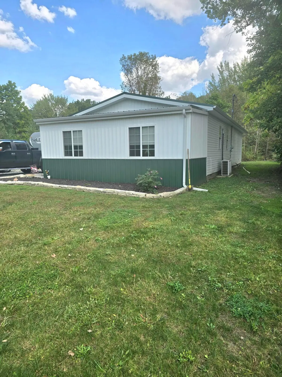 411 S Merritt Road Sw, Pataskala, OH 43062 - Image #1