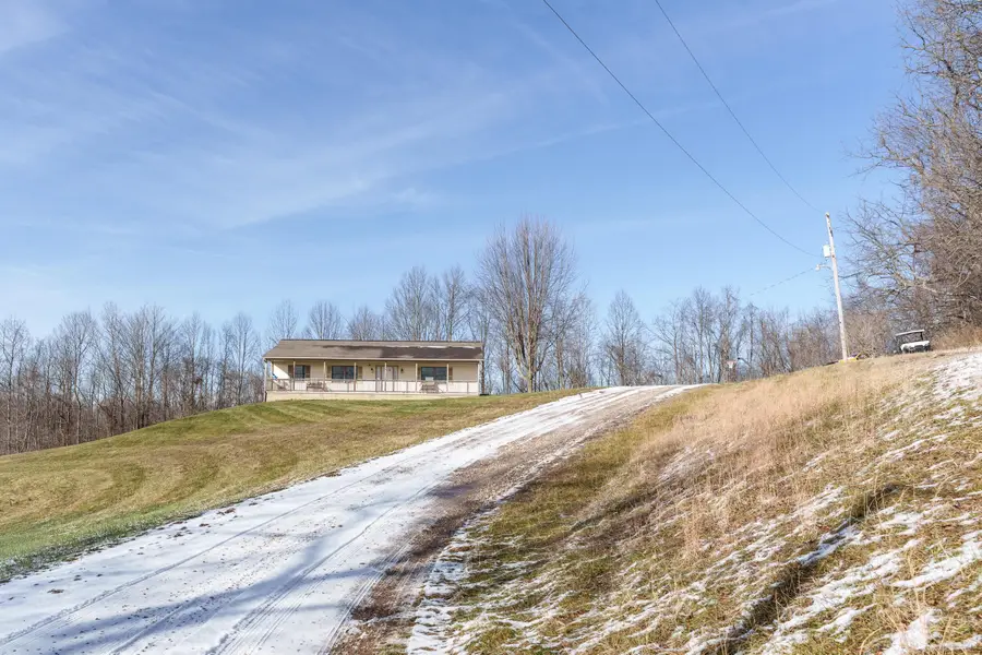 27783 Locust Grove Road, McArthur, OH 45651 - Image #2