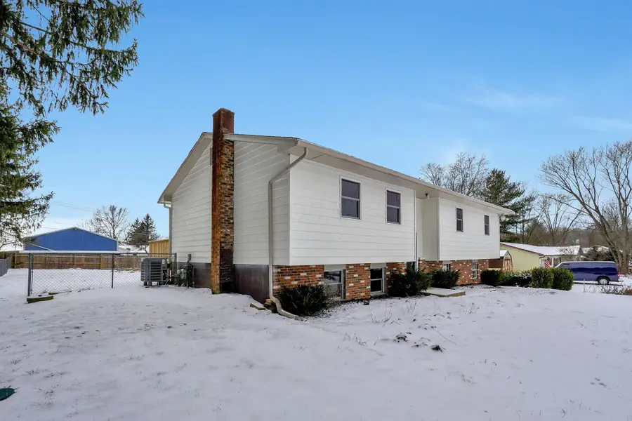 75 Helen Road Sw, Pataskala, OH 43062 - Image #2