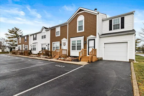 4923 Stoneybrook Boulevard, Hilliard, OH 43026