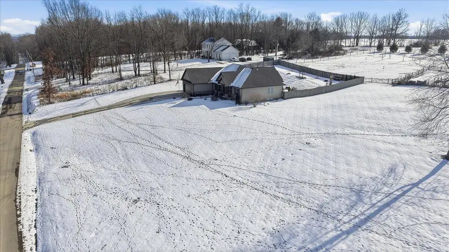 19700 Canada Road, Gambier, OH 43022 - Image #2