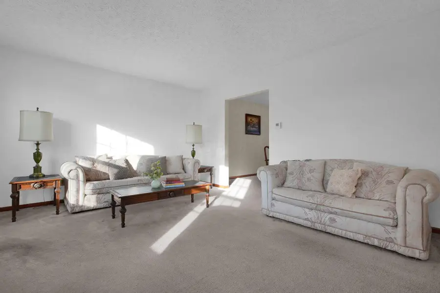 5288 Hyde Park Drive, Hilliard, OH 43026 - #2