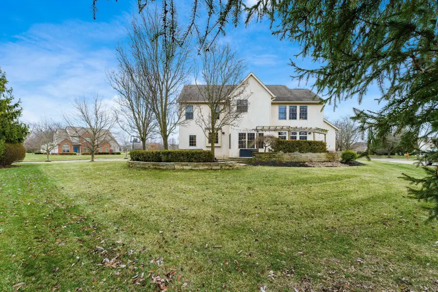 8356 Meadowmoore Boulevard, Pickerington, OH 43147 - Image #3