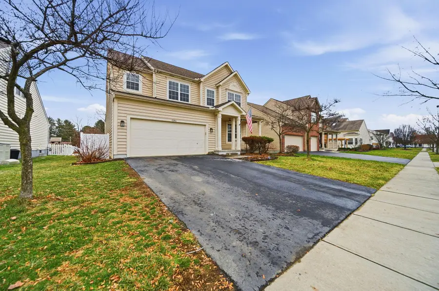 1384 Delcastle Loop, Grove City, OH 43123 - Image #2