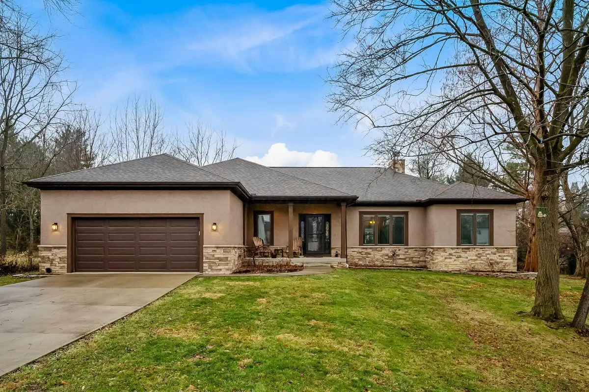 110 E Pawnee Drive, Powell, OH 43065 - Image #1