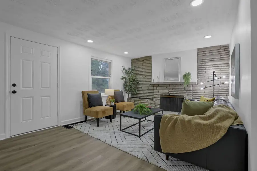 430 S James Road, Columbus, OH 43230 - Image #2