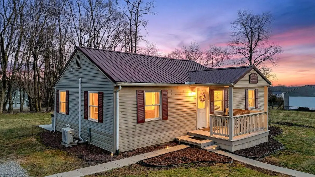 13190 Tarlton Road, Circleville, OH 43113 - Image #1