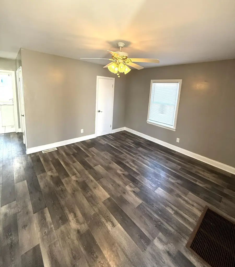 667 S Oakley Avenue, Columbus, OH 43204 - Image #3