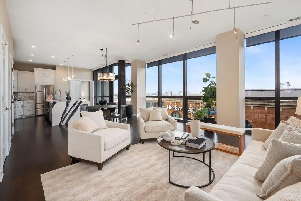 250 W Spring Street, Columbus, OH 43215 - Image #1