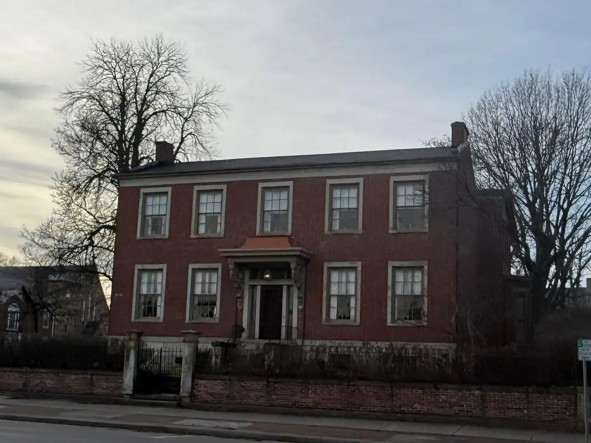 225 S Court, Circleville, OH 43113 - Image #1