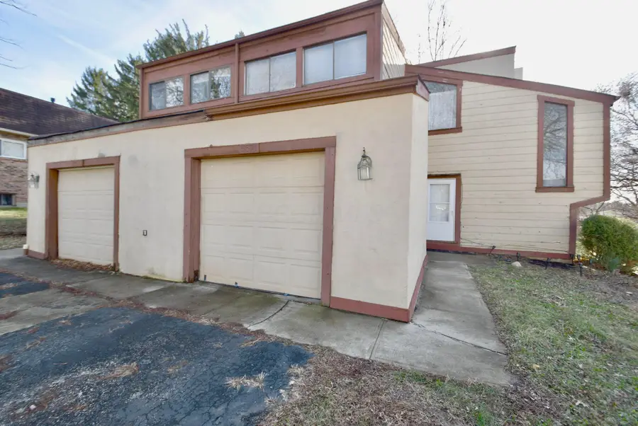 5671-5673 Saranac Drive, Columbus, OH 43232 - Image #2