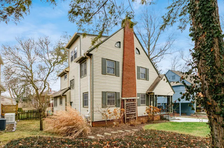 223 W Dunedin Road, Columbus, OH 43214 - Image #2