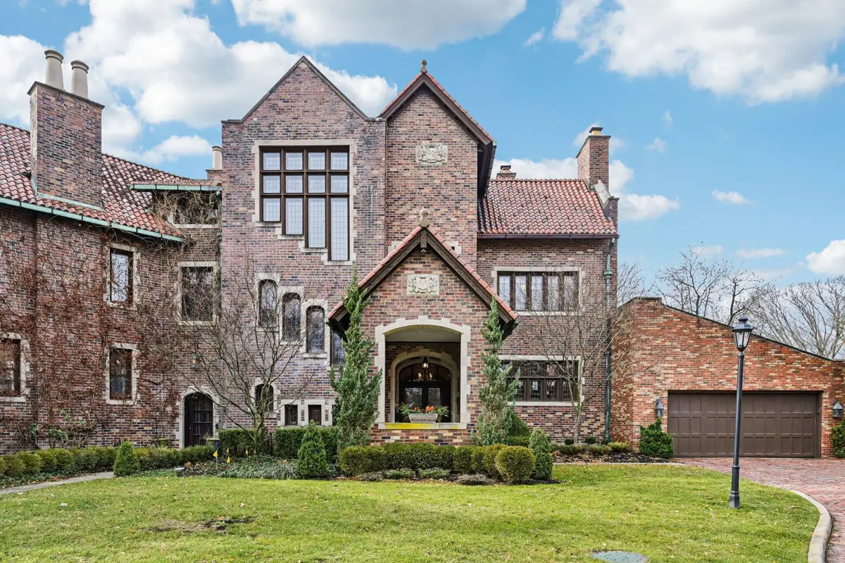 1427 Roxbury Road, Marble Cliff, OH 43212 - Image #1