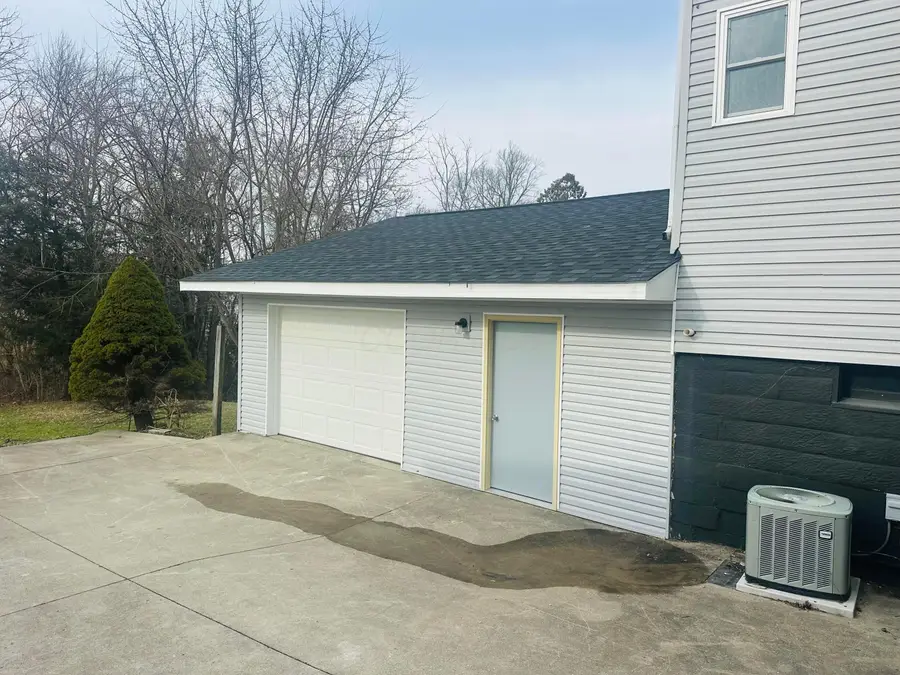 136 S Maple Heights, New Lexington, OH 43764 - Image #2