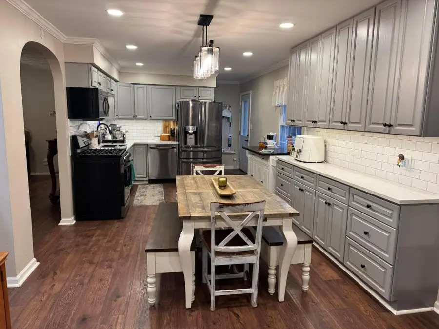 221 N Main Street, London, OH 43140 - Image #2