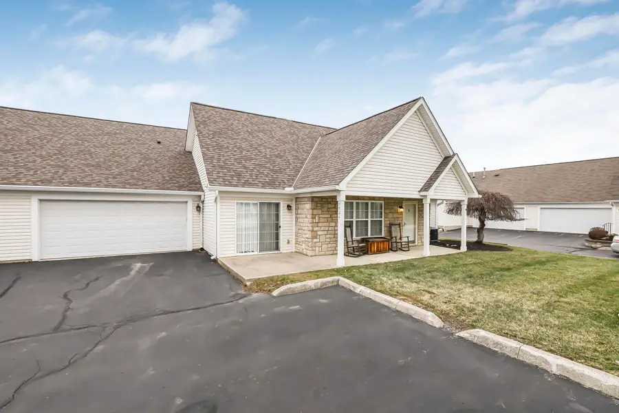 7904 Meadowlark Lane S, Reynoldsburg, OH 43068 - Image #2
