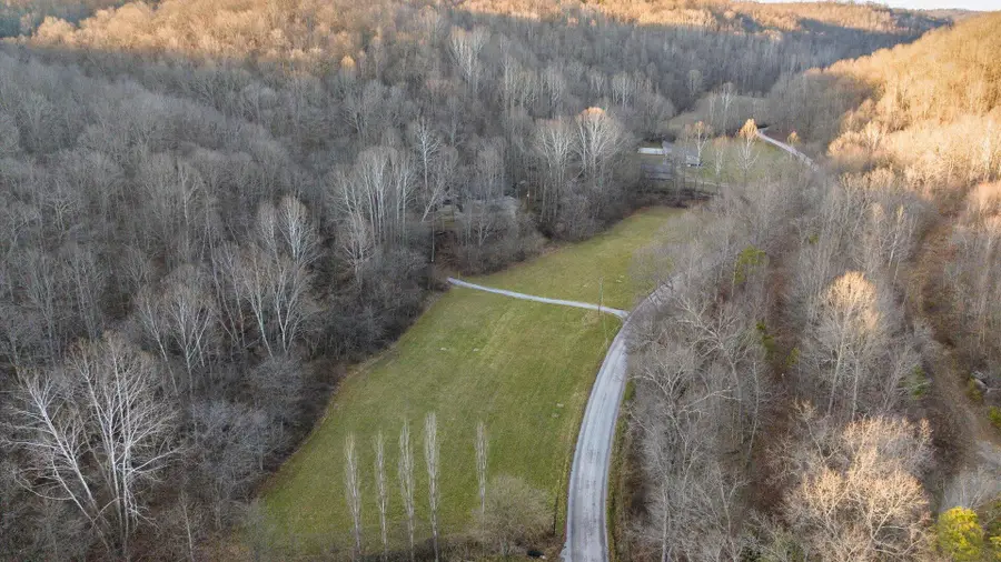 31201 Claypool Hollow Road, McArthur, OH 45651 - Image #2