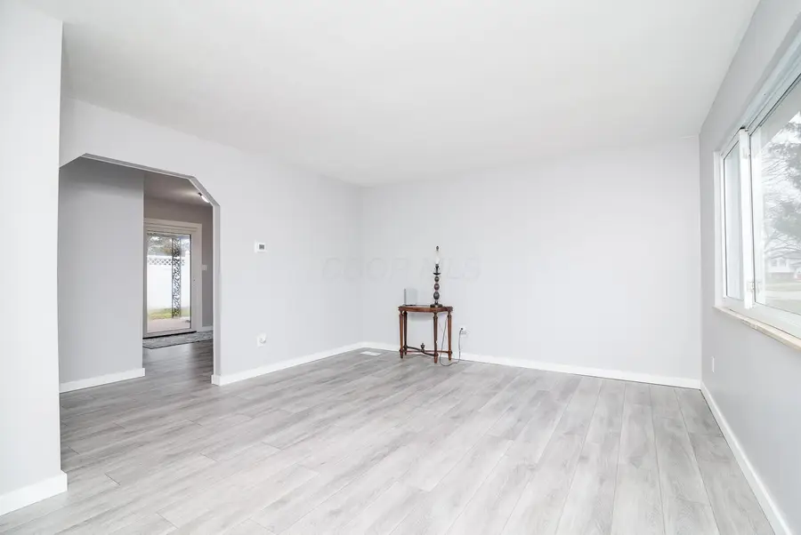 866 Brookdale Drive, West Jefferson, OH 43162 - Image #3