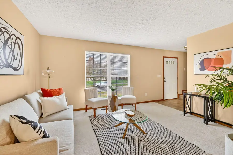 6495 Saylor Street, Canal Winchester, OH 43110 - Image #2