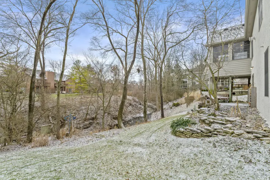 985 Linworth Village Drive, Columbus, OH 43235 - #2