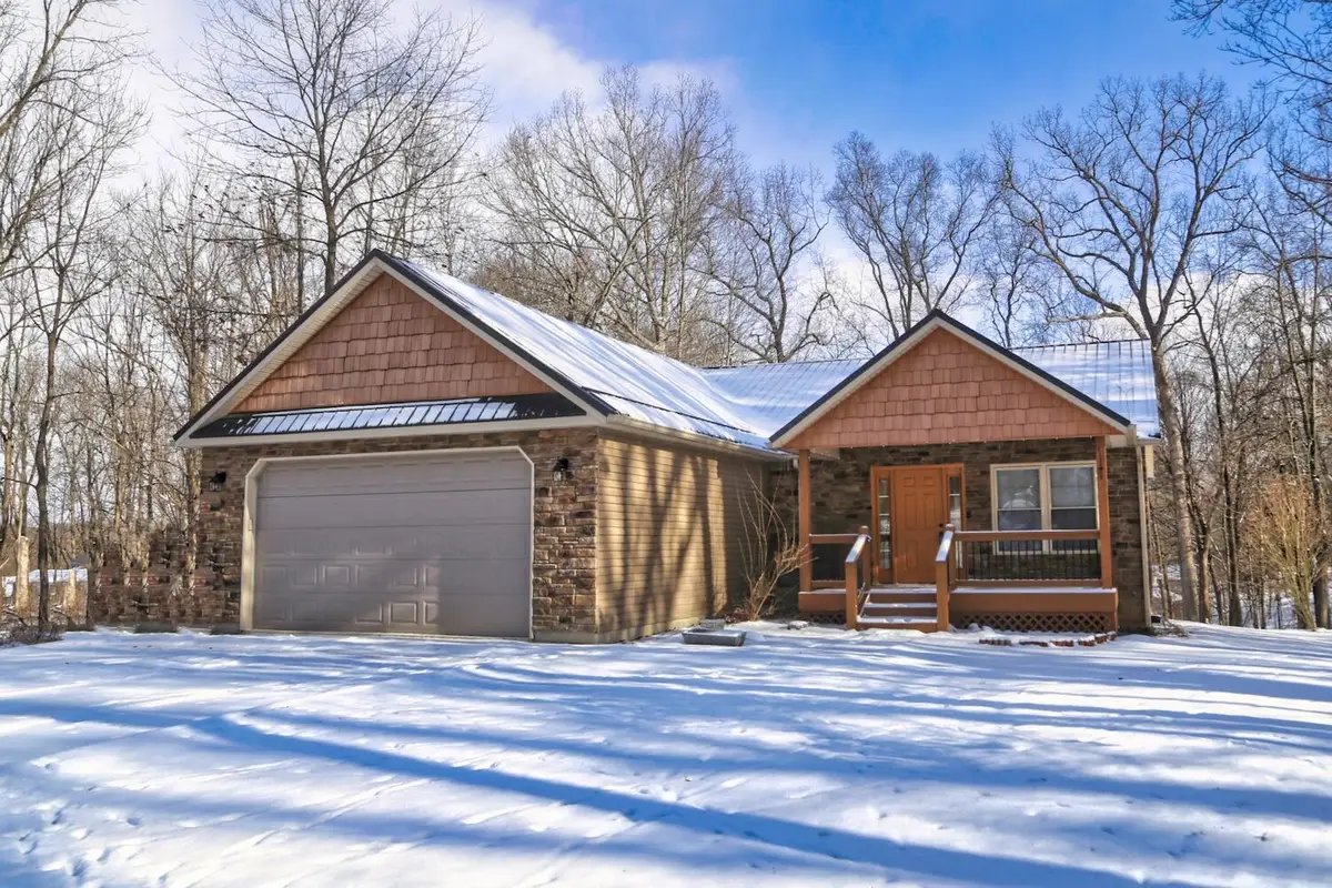 817 Highland Hills Drive, Howard, OH 43028 - Image #1