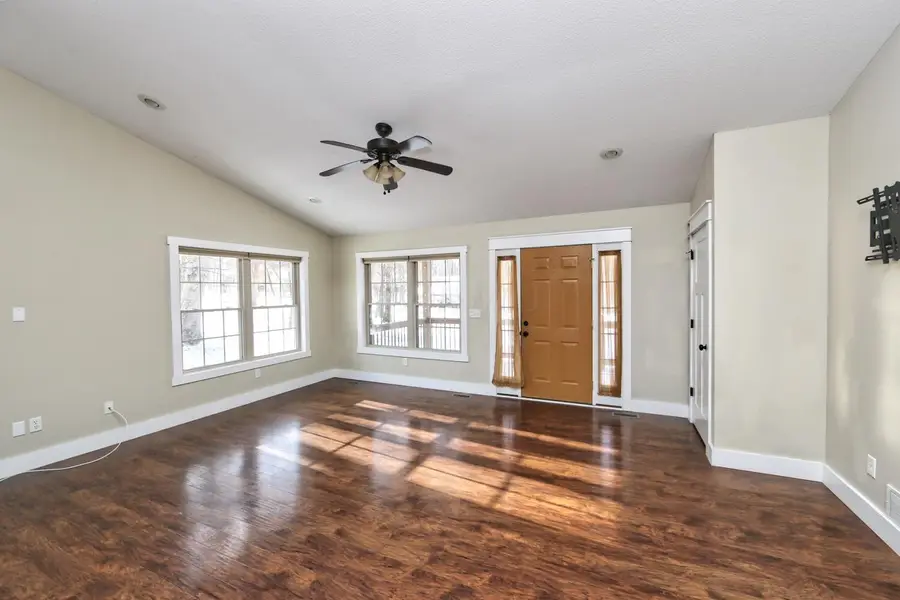 817 Highland Hills Drive, Howard, OH 43028 - Image #3