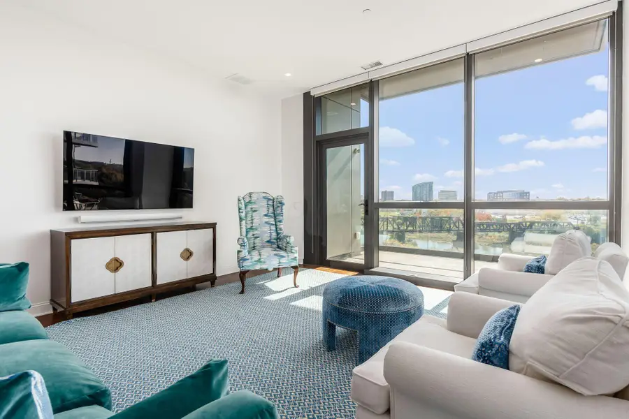 250 W Spring Street, Columbus, OH 43215 - Image #2