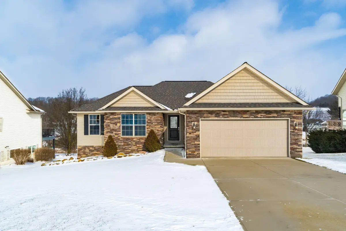 992 Country Club Drive, Howard, OH 43028 - Image #1